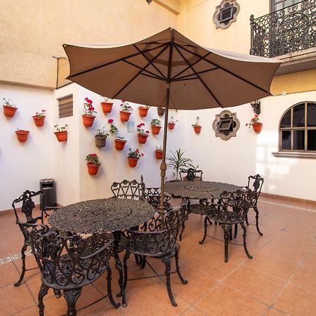 Suites Sevilla ปวยบลา ภายนอก รูปภาพ
