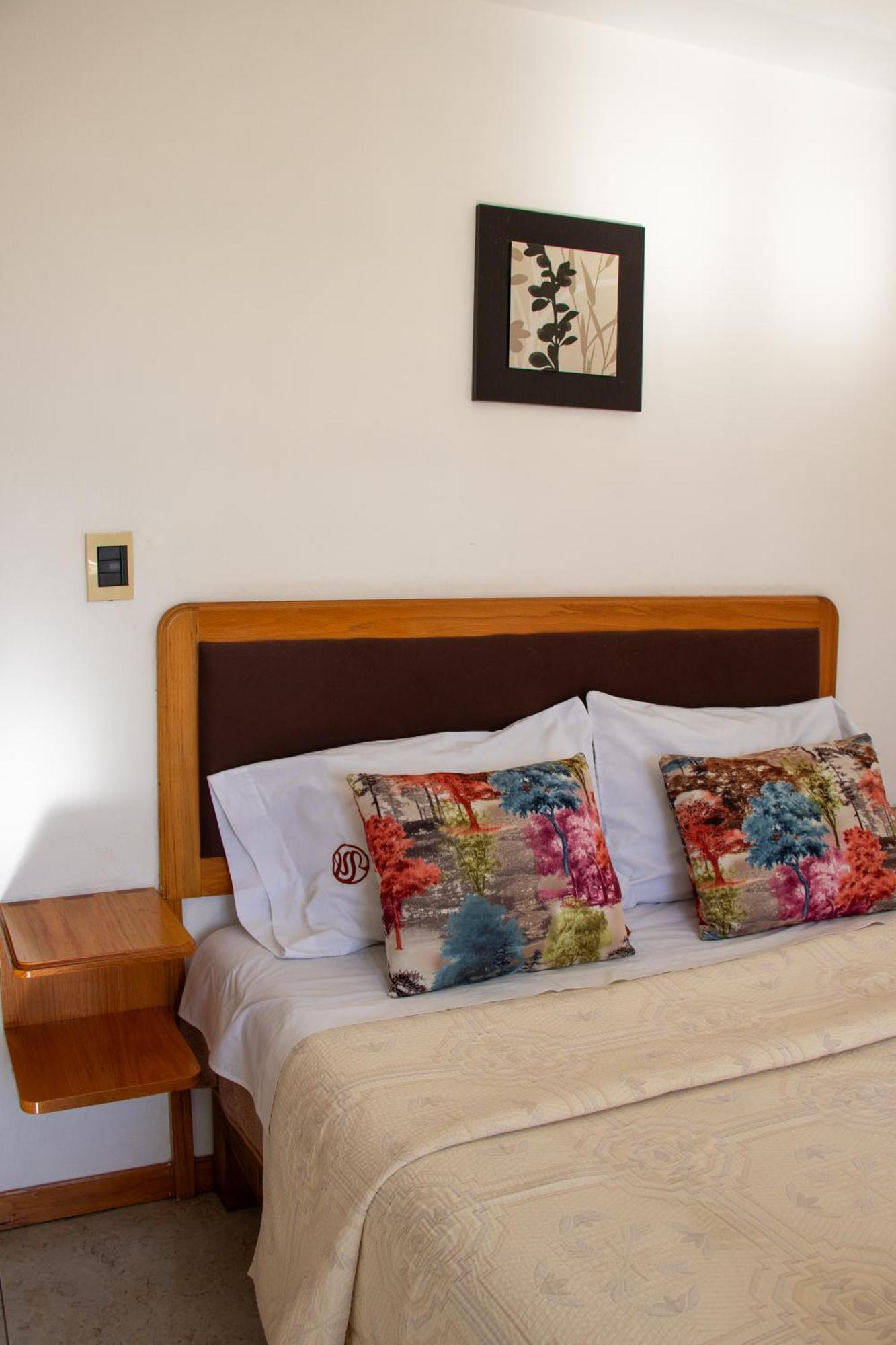 Suites Sevilla ปวยบลา ภายนอก รูปภาพ