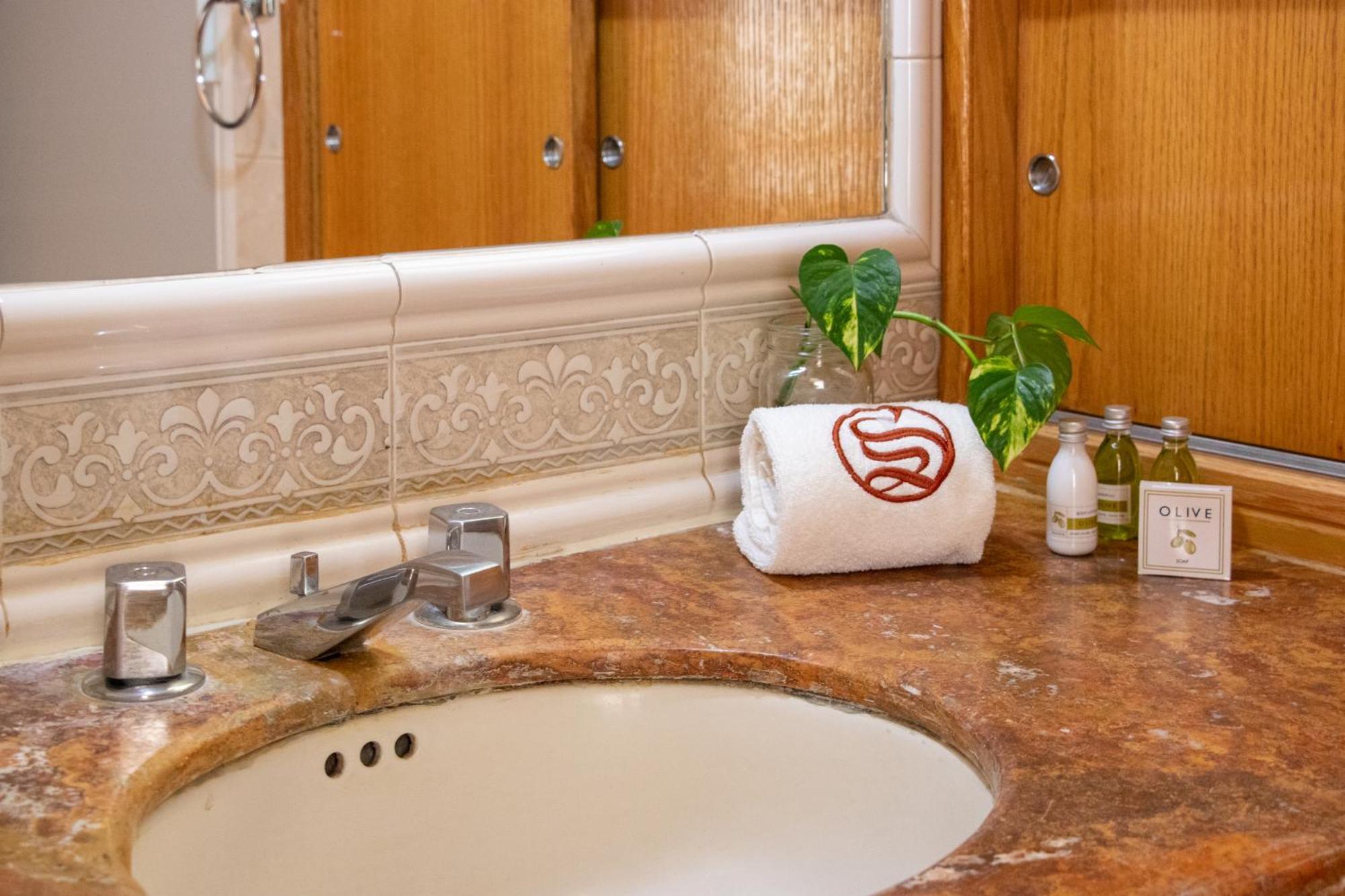 Suites Sevilla ปวยบลา ภายนอก รูปภาพ