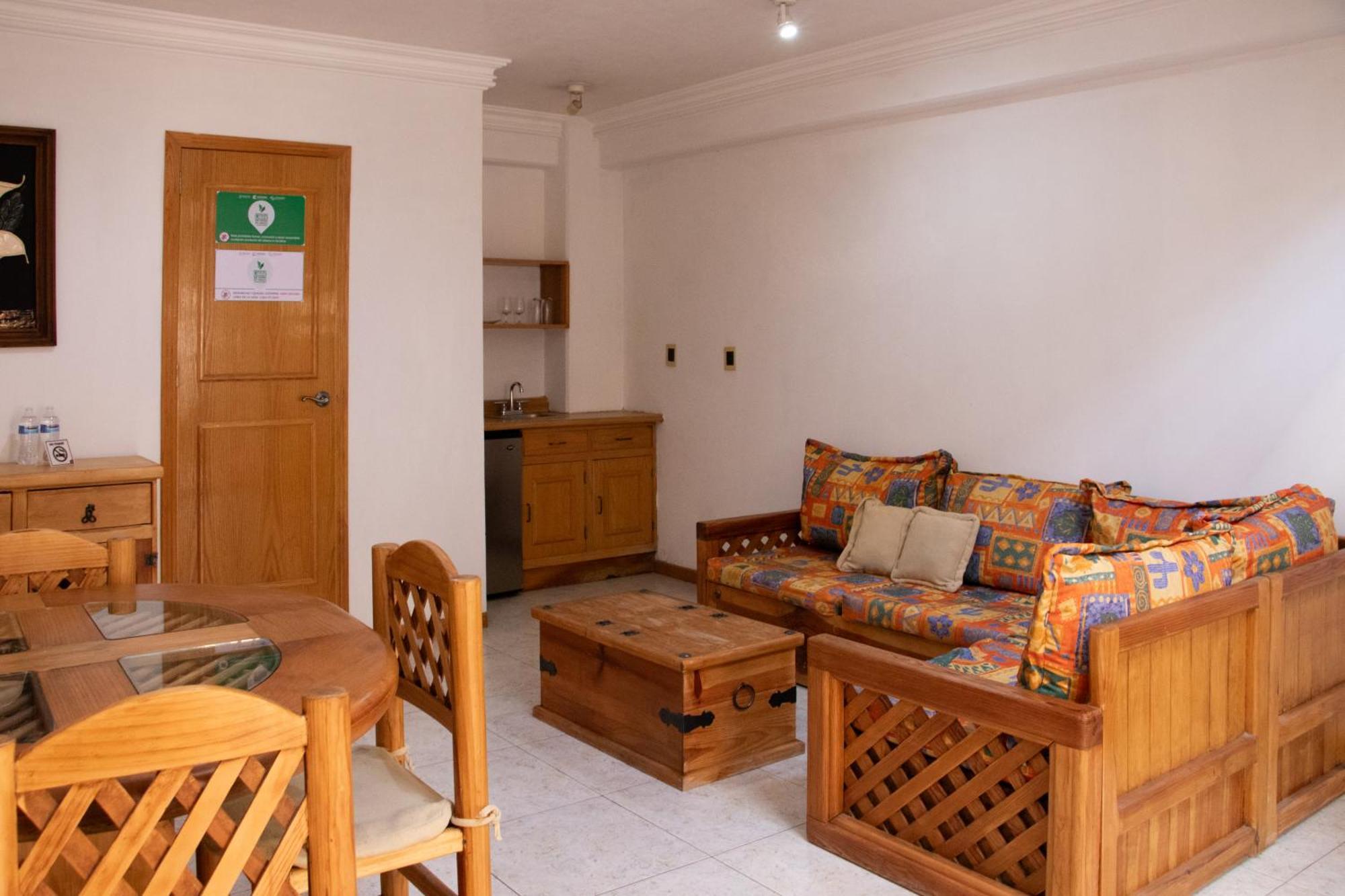 Suites Sevilla ปวยบลา ภายนอก รูปภาพ