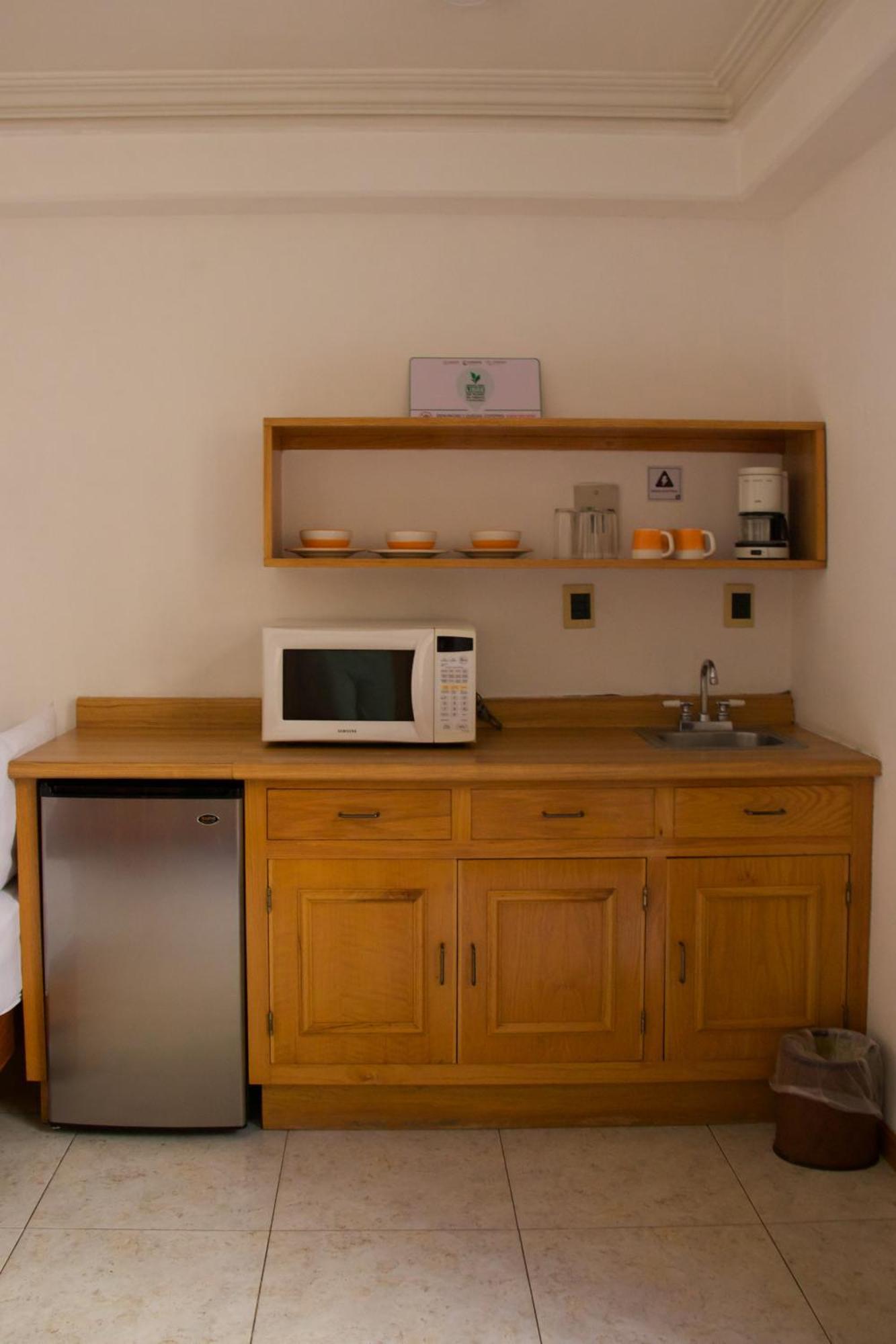 Suites Sevilla ปวยบลา ภายนอก รูปภาพ