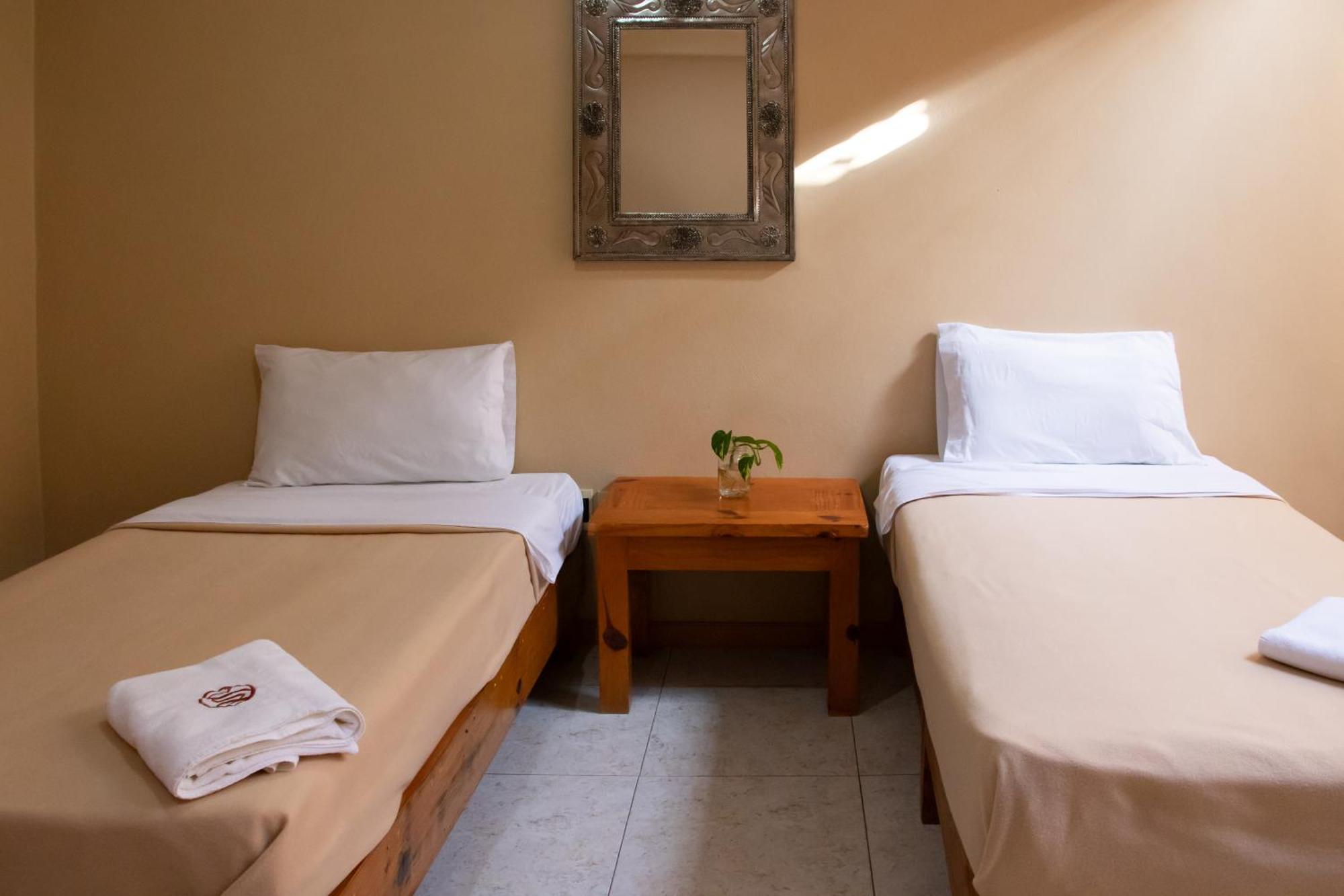 Suites Sevilla ปวยบลา ภายนอก รูปภาพ