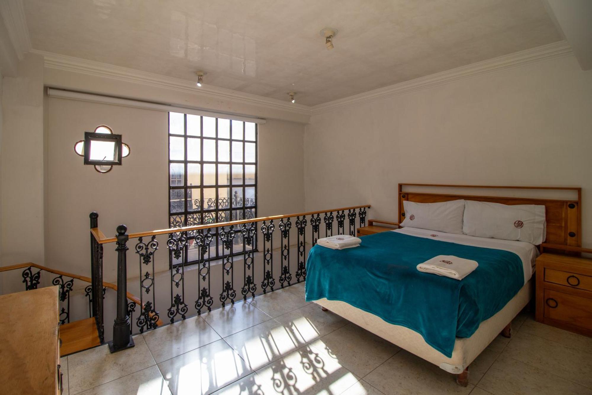 Suites Sevilla ปวยบลา ภายนอก รูปภาพ