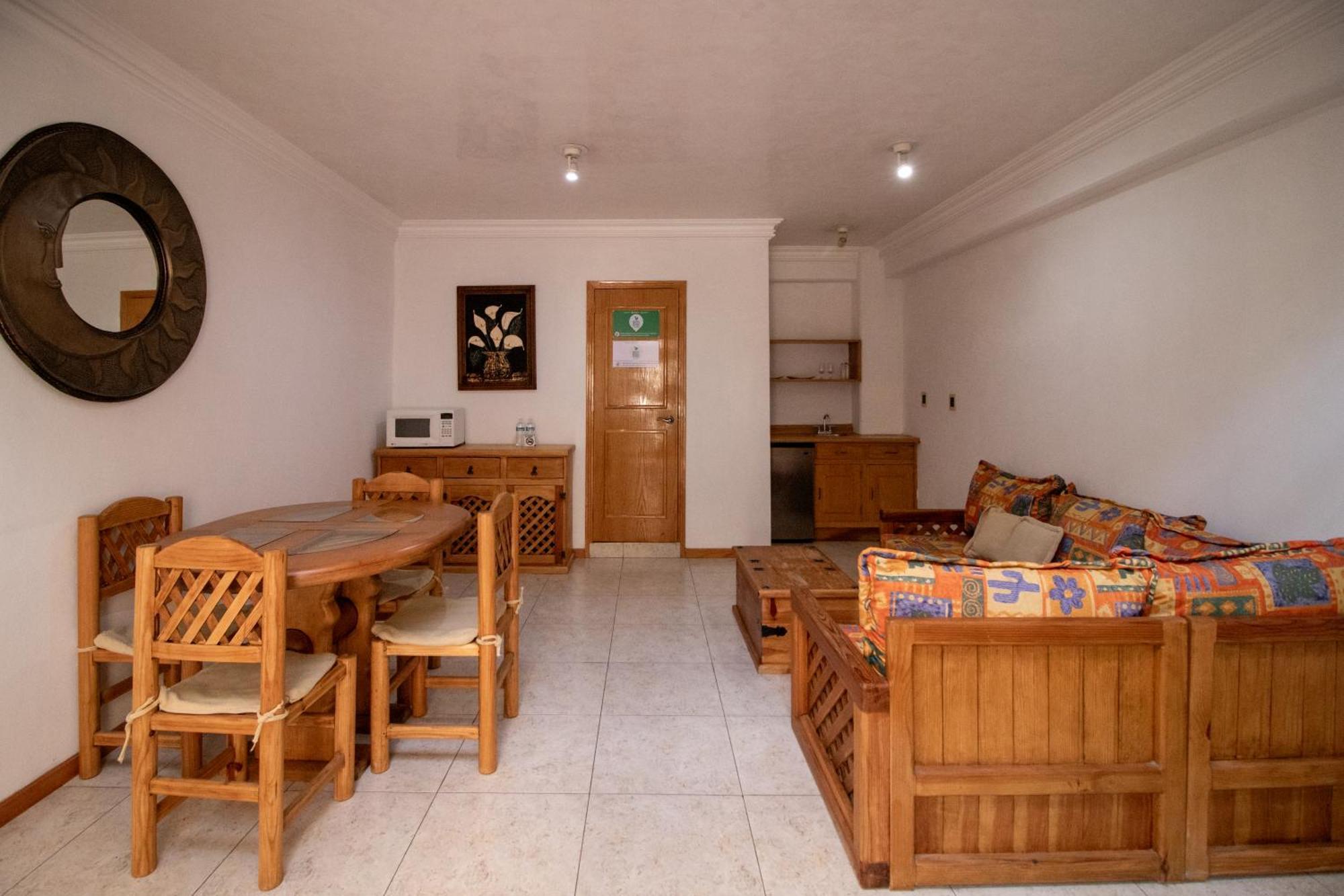 Suites Sevilla ปวยบลา ภายนอก รูปภาพ