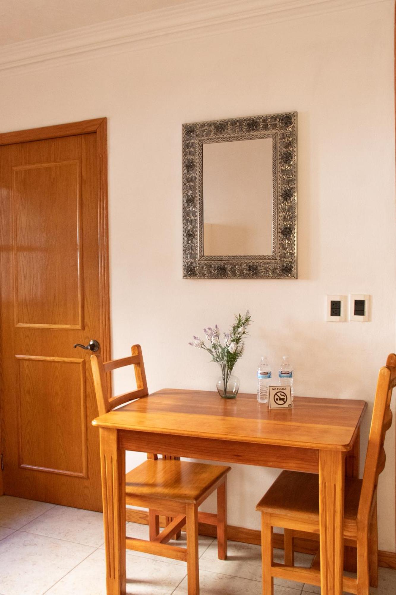Suites Sevilla ปวยบลา ภายนอก รูปภาพ